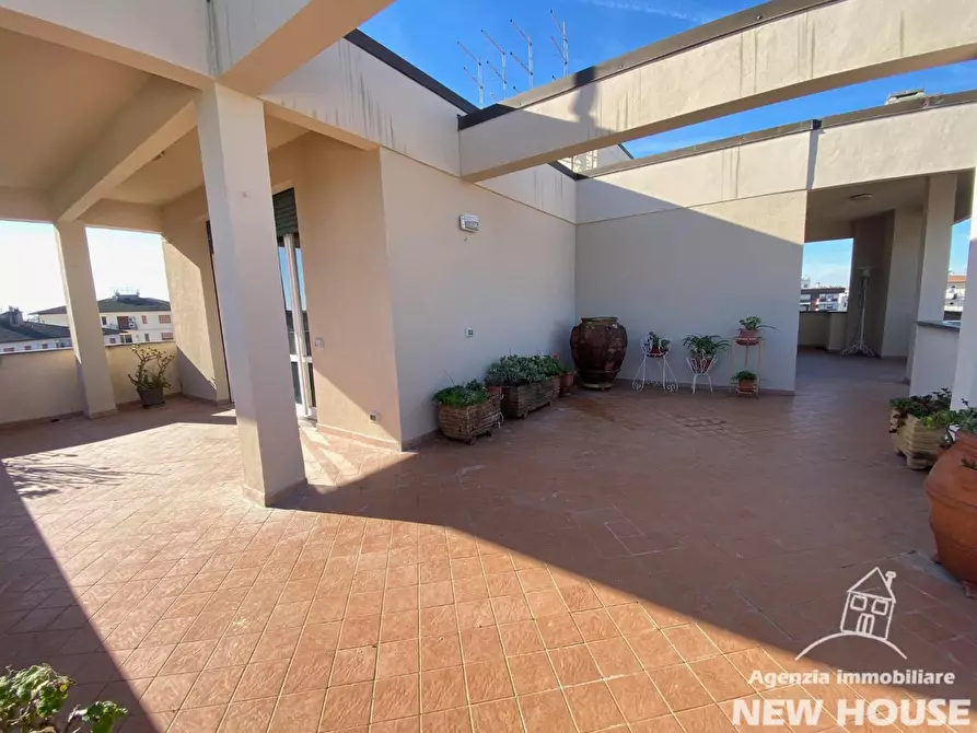 Immagine 78 di Mansarda in vendita  a Pisa