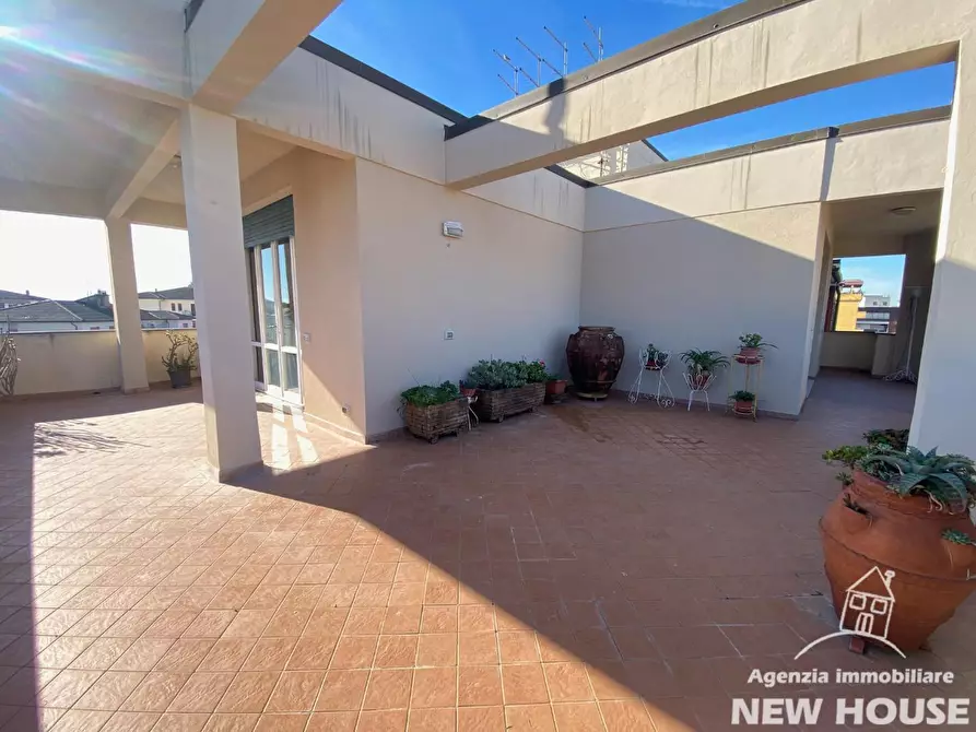 Immagine 87 di Mansarda in vendita  a Pisa