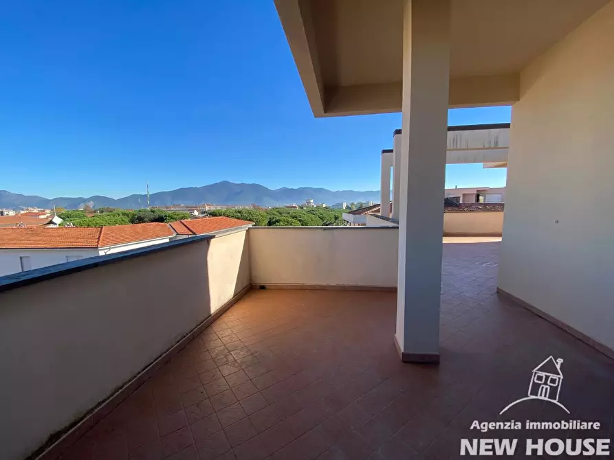 Immagine 90 di Mansarda in vendita  a Pisa