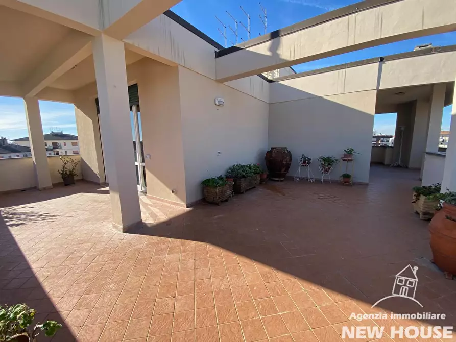 Immagine 77 di Mansarda in vendita  a Pisa