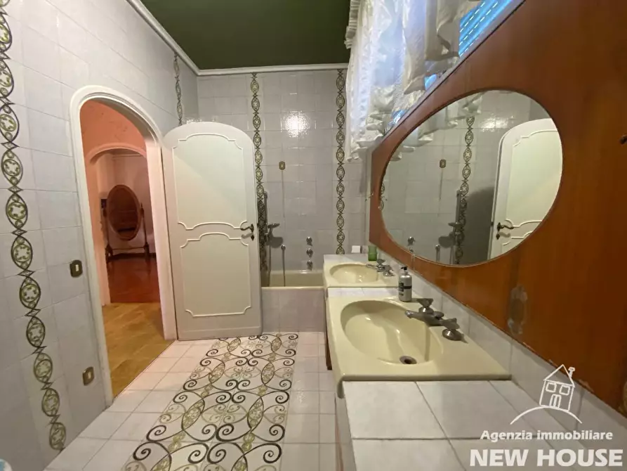 Immagine 53 di Mansarda in vendita  a Pisa