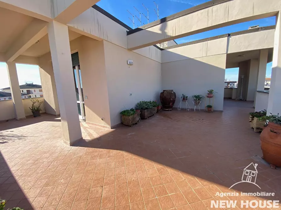 Immagine 79 di Mansarda in vendita  a Pisa