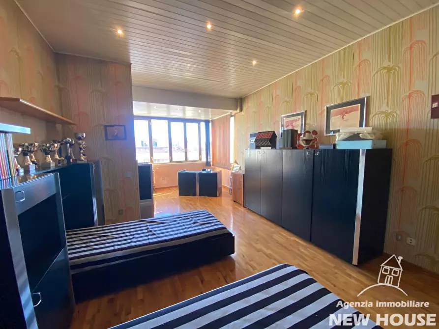 Immagine 68 di Mansarda in vendita  a Pisa