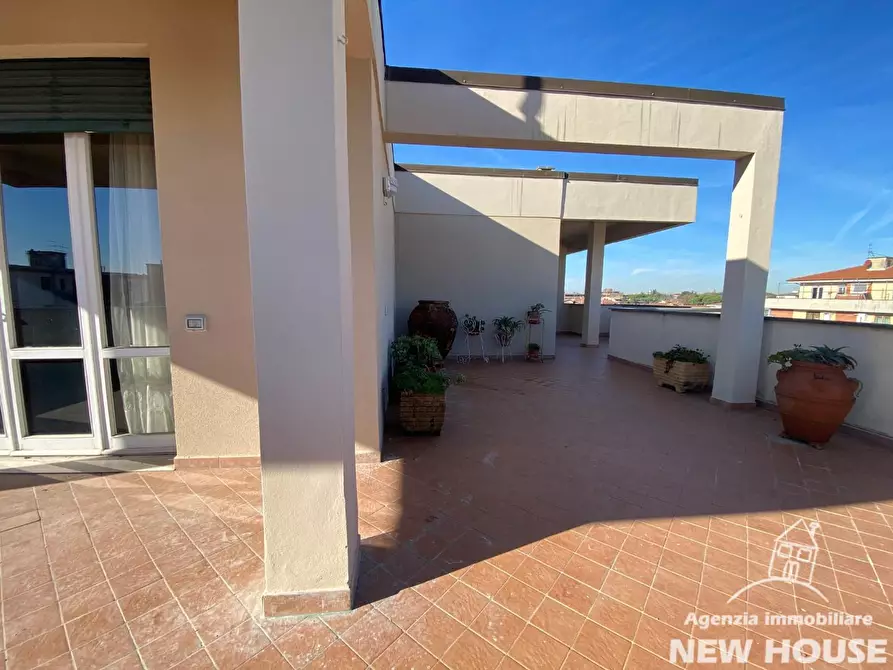 Immagine 83 di Mansarda in vendita  a Pisa