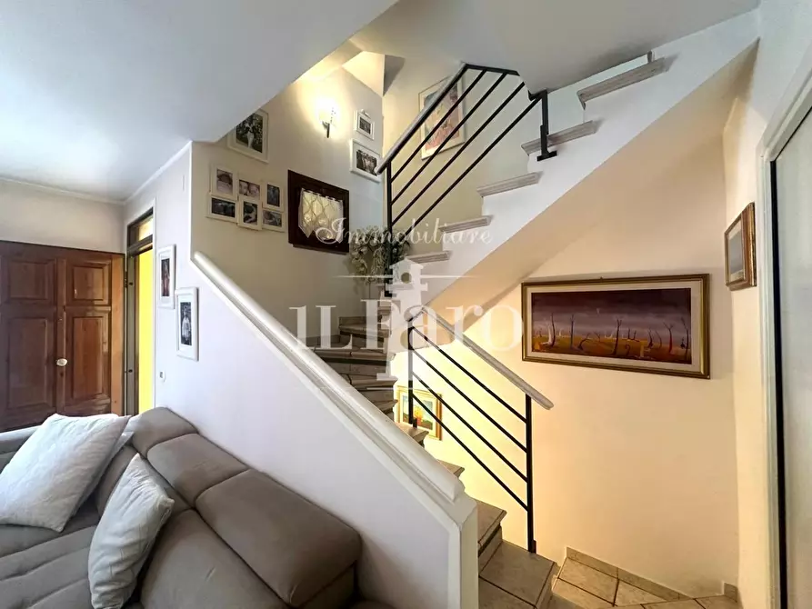 Immagine 18 di Terratetto in vendita  a Campi Bisenzio