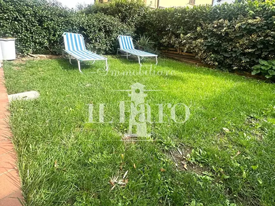 Immagine 44 di Terratetto in vendita  a Campi Bisenzio