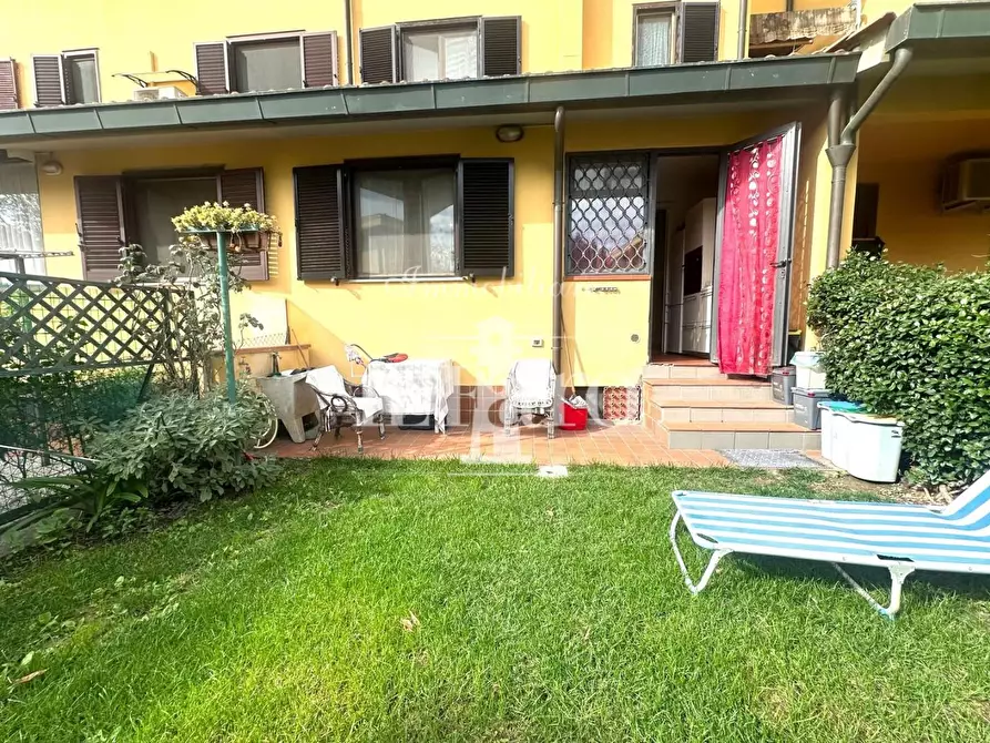 Immagine 45 di Terratetto in vendita  a Campi Bisenzio