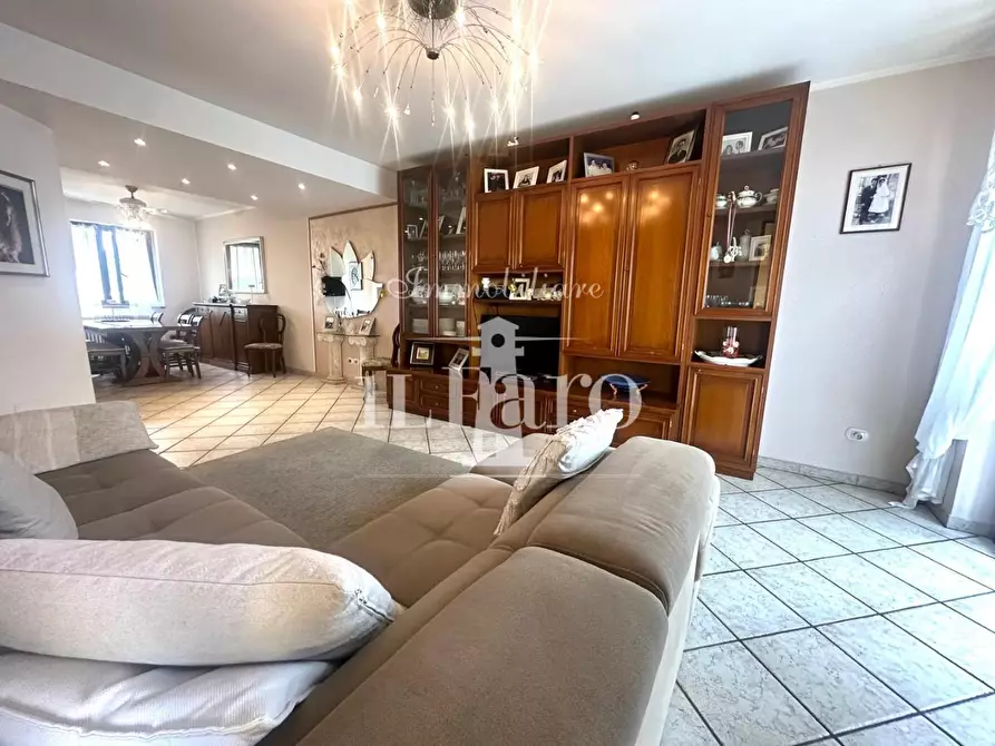 Immagine 15 di Terratetto in vendita  a Campi Bisenzio