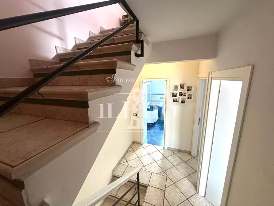 Immagine 21 di Terratetto in vendita  a Campi Bisenzio