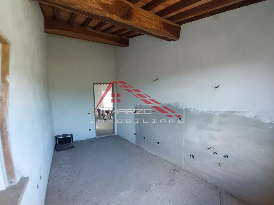Immagine 12 di Casa colonica in vendita  a Crespina Lorenzana
