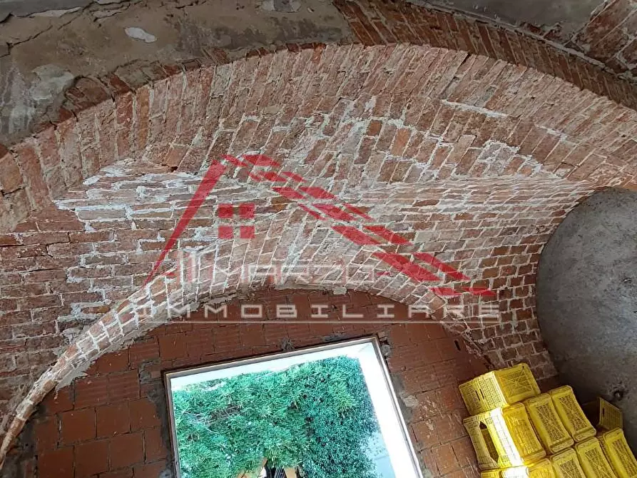 Immagine 13 di Casa colonica in vendita  a Crespina Lorenzana