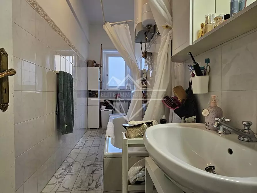 Immagine 13 di Appartamento in vendita  a Carrara