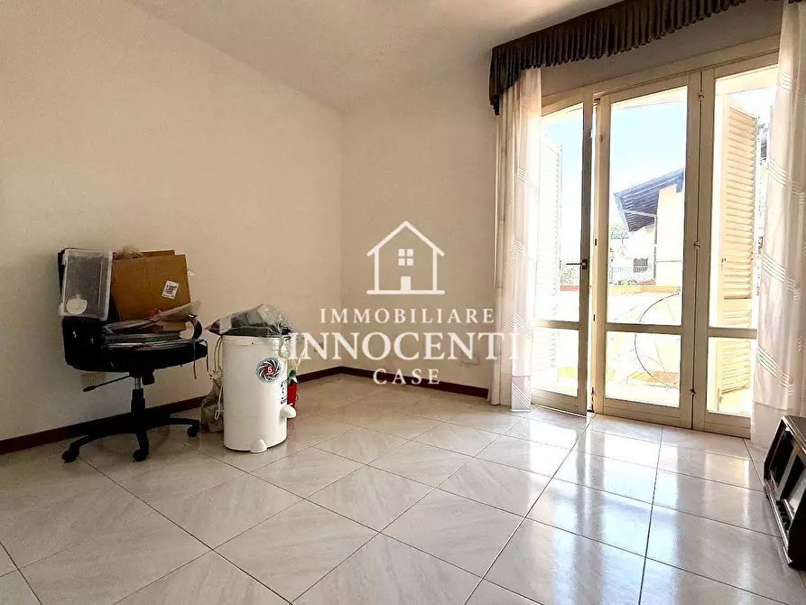 Immagine 17 di Appartamento in vendita  a Massa