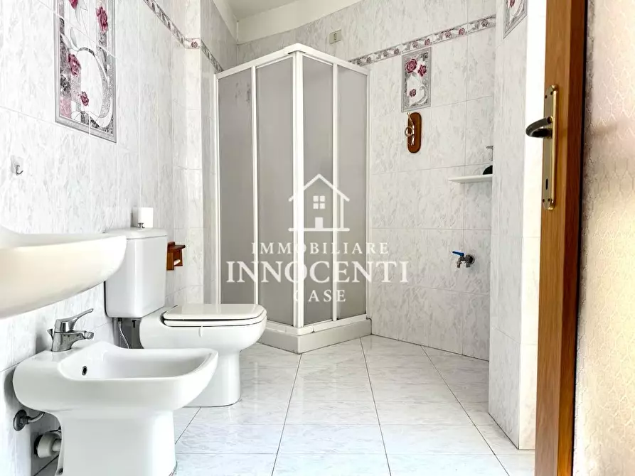 Immagine 19 di Appartamento in vendita  a Massa