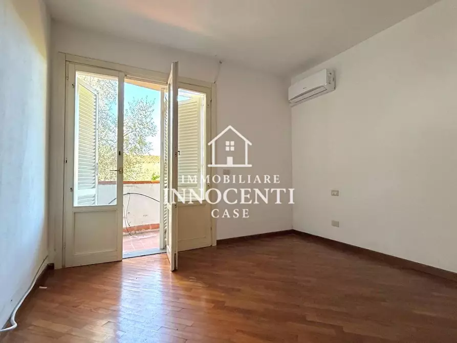 Immagine 15 di Appartamento in vendita  a Massa