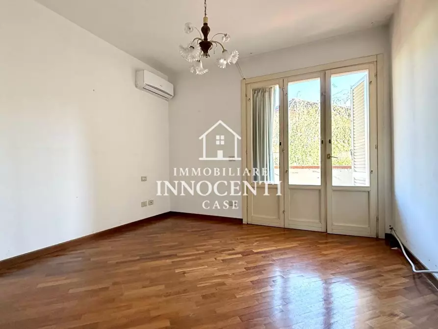 Immagine 12 di Appartamento in vendita  a Massa