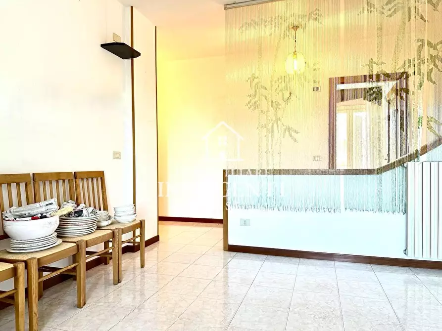 Immagine 6 di Appartamento in vendita  a Massa