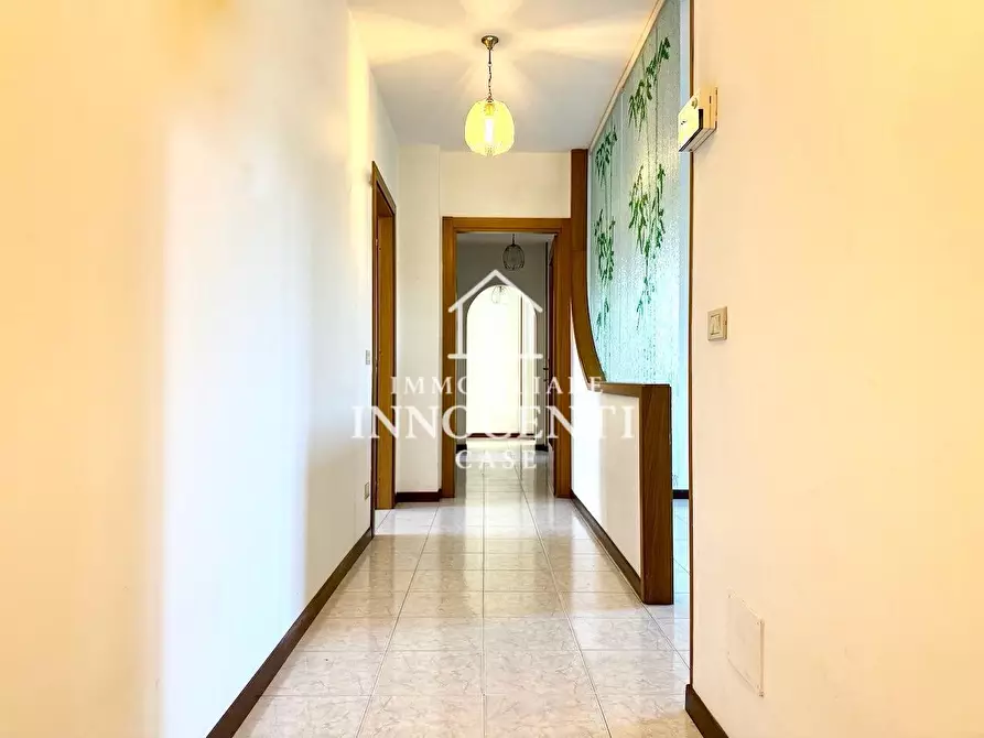 Immagine 5 di Appartamento in vendita  a Massa