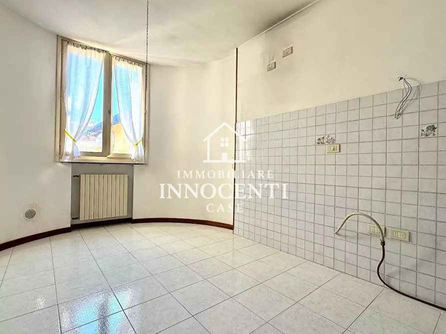 Immagine 9 di Appartamento in vendita  a Massa