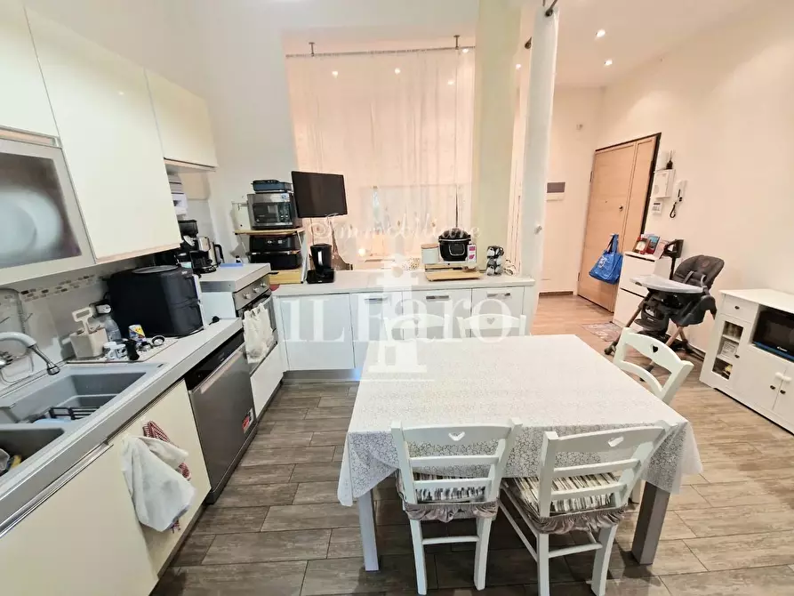 Immagine 9 di Appartamento in vendita  a Campi Bisenzio