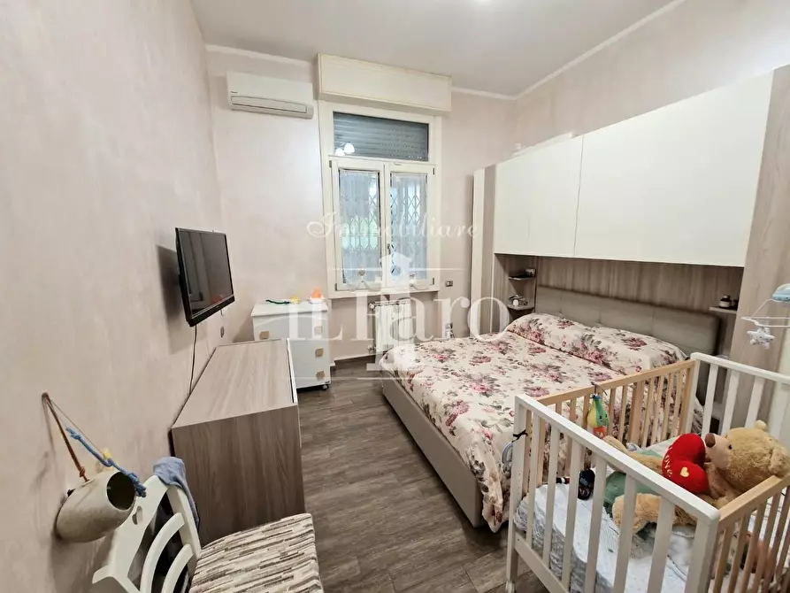 Immagine 17 di Appartamento in vendita  a Campi Bisenzio