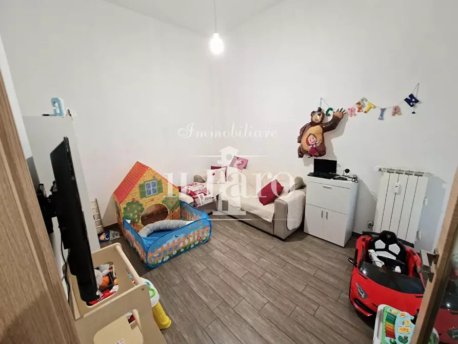 Immagine 21 di Appartamento in vendita  a Campi Bisenzio