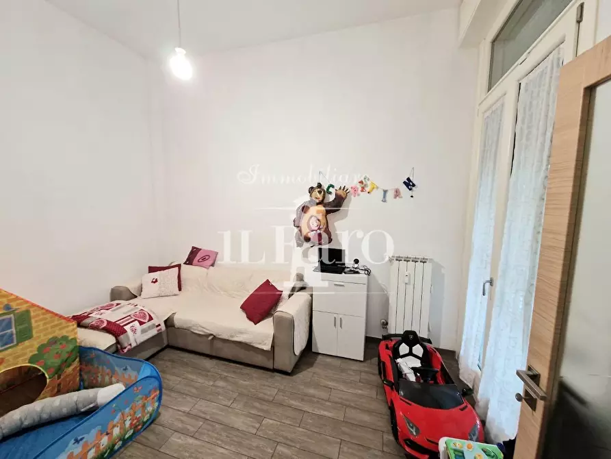 Immagine 19 di Appartamento in vendita  a Campi Bisenzio