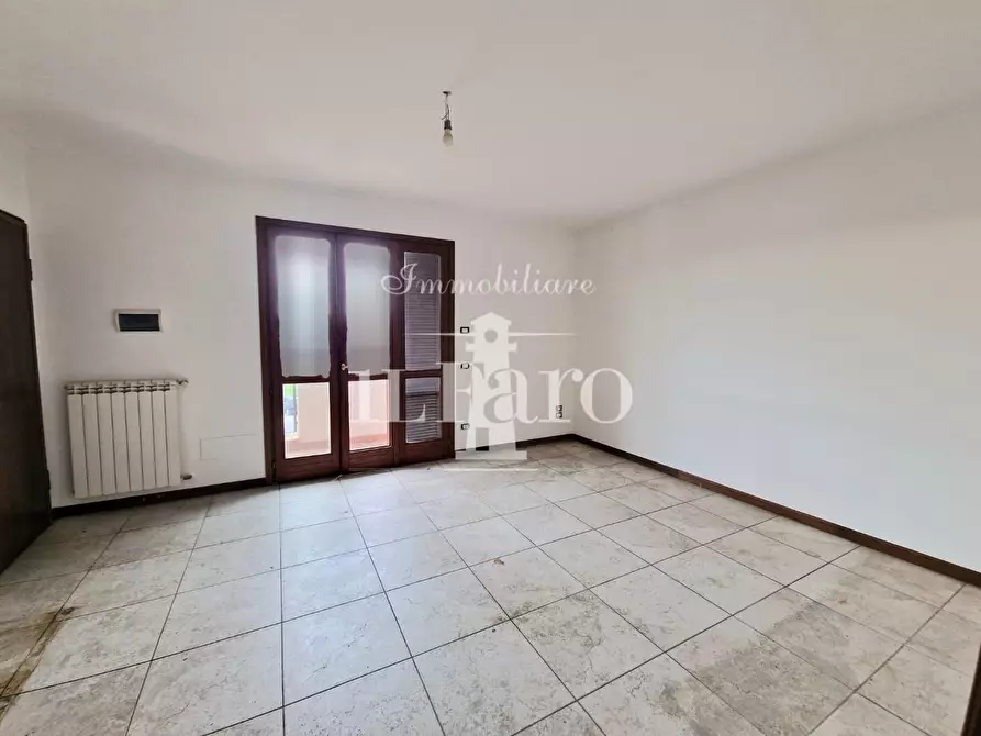 Immagine 4 di Appartamento in vendita  a Campi Bisenzio