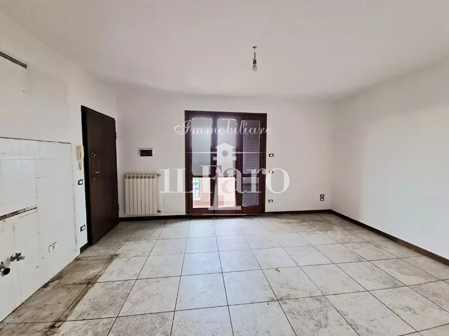 Immagine 2 di Appartamento in vendita  a Campi Bisenzio