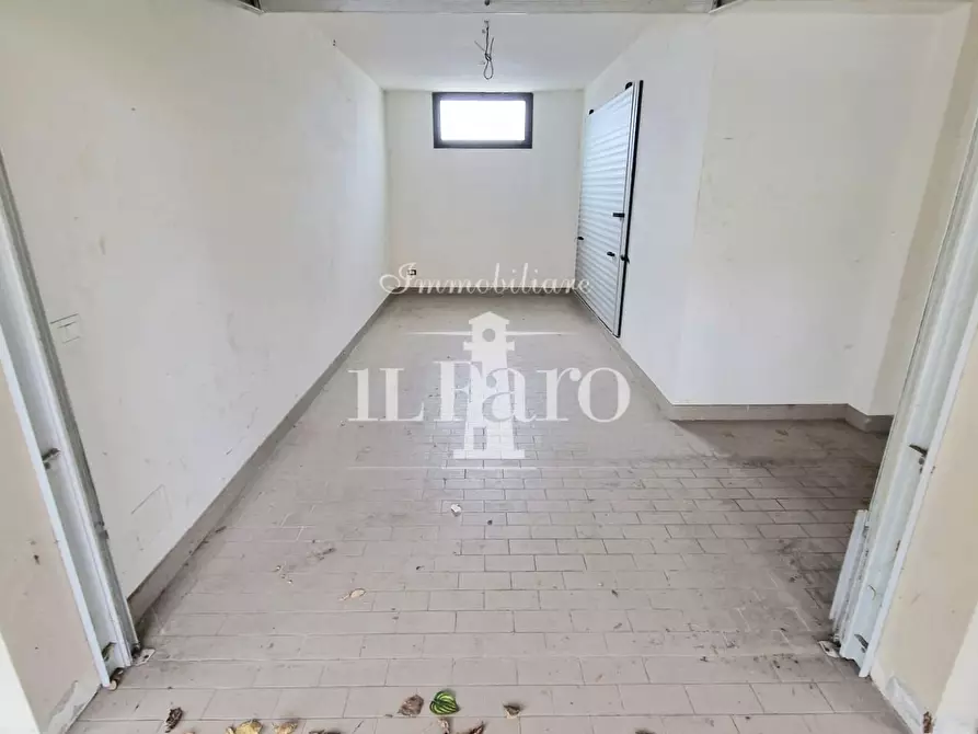 Immagine 15 di Appartamento in vendita  a Campi Bisenzio