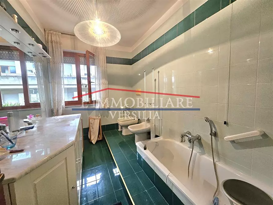 Immagine 16 di Appartamento in vendita  a Massa