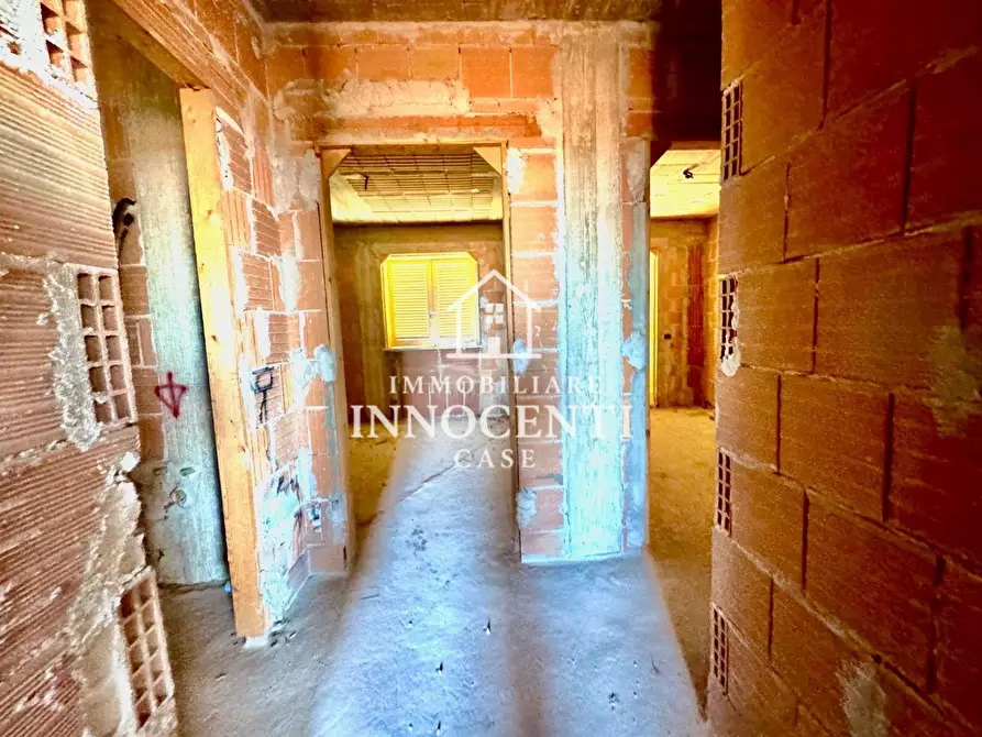 Immagine 5 di Appartamento in vendita  a Massa