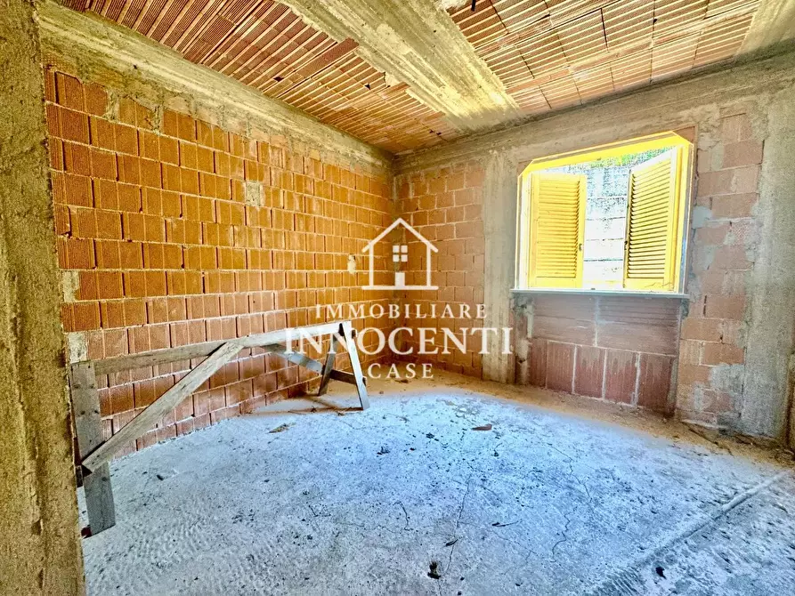 Immagine 6 di Appartamento in vendita  a Massa