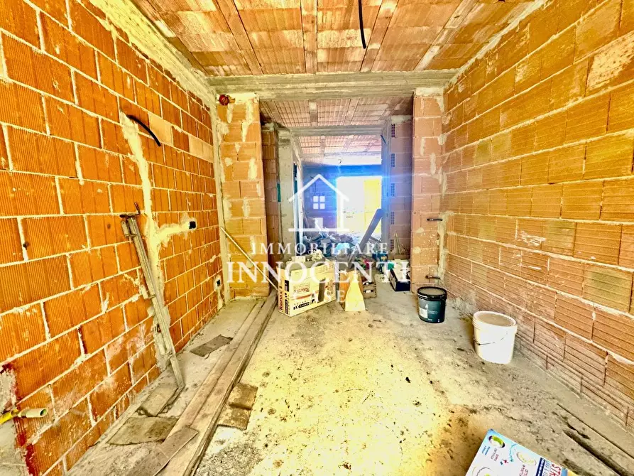 Immagine 10 di Appartamento in vendita  a Massa