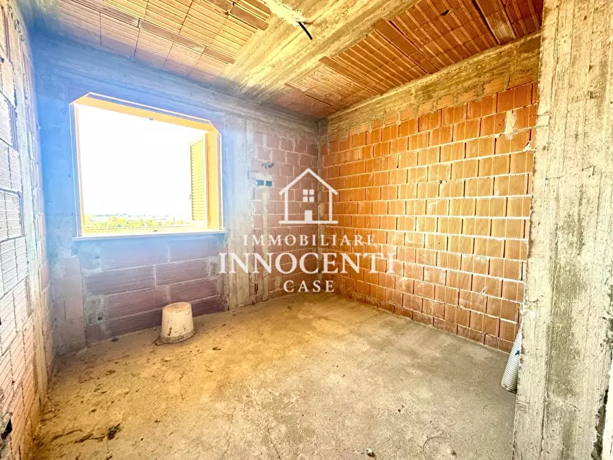 Immagine 3 di Appartamento in vendita  a Massa