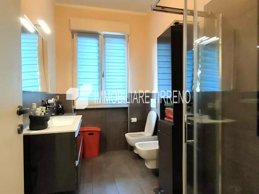 Immagine 10 di Appartamento in vendita  a Massa