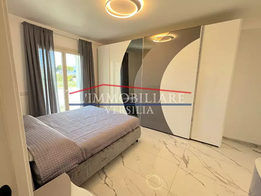 Immagine 54 di Villa in vendita  a Pietrasanta