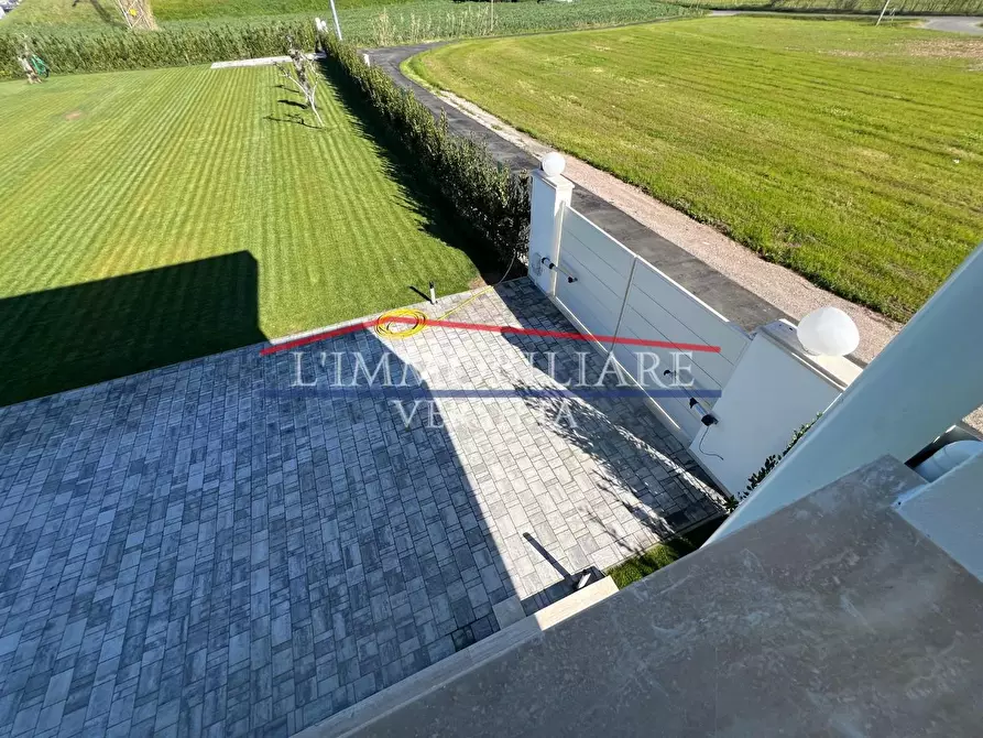 Immagine 6 di Villa in vendita  a Pietrasanta