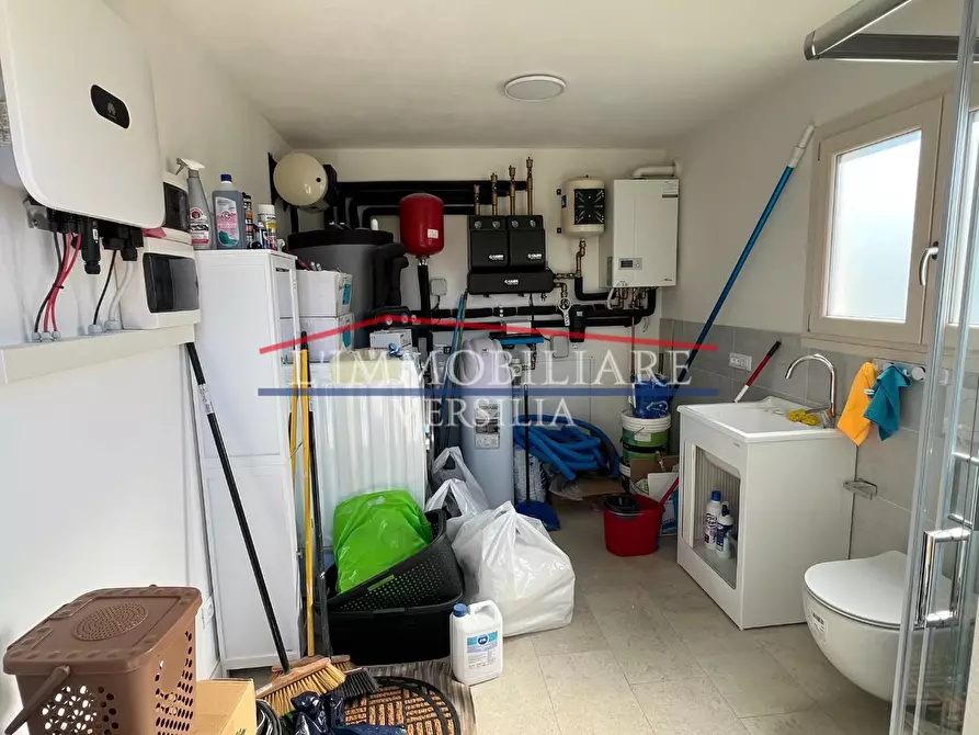 Immagine 65 di Villa in vendita  a Pietrasanta