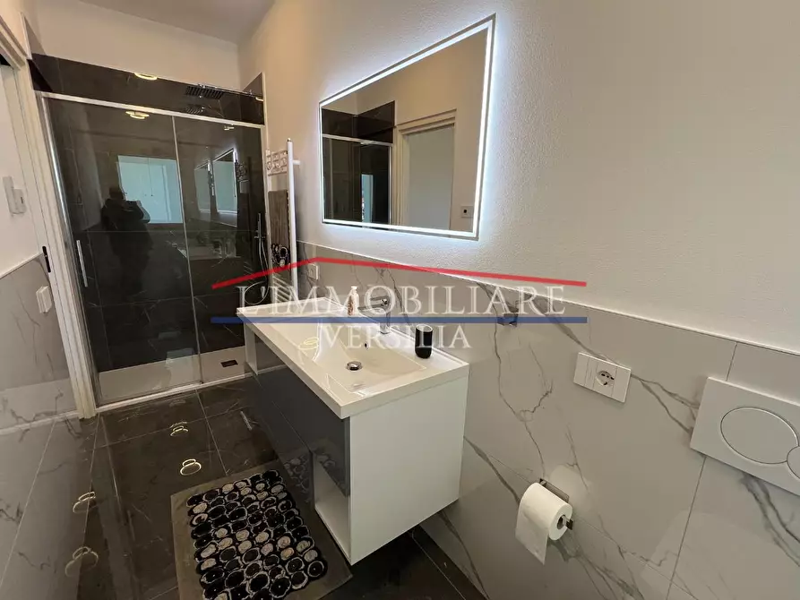 Immagine 57 di Villa in vendita  a Pietrasanta