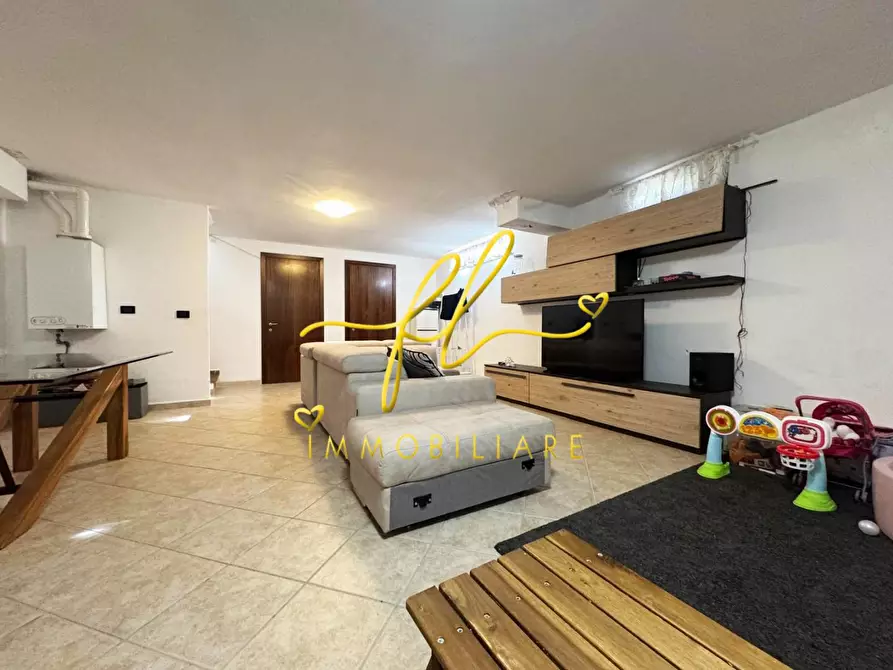 Immagine 22 di Appartamento in vendita  a Collesalvetti