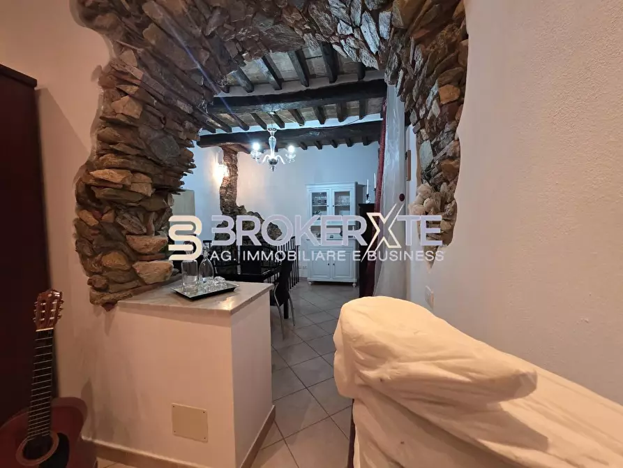 Immagine 9 di Appartamento in vendita  a Carrara