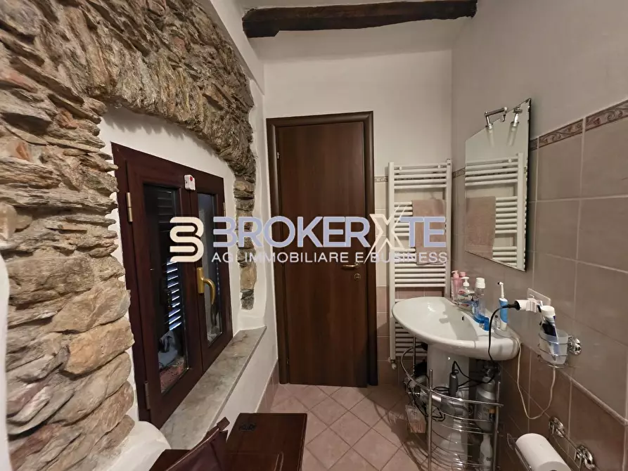 Immagine 17 di Appartamento in vendita  a Carrara