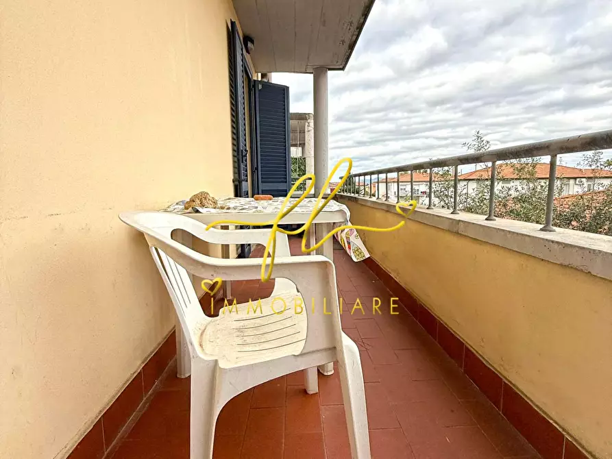 Immagine 7 di Appartamento in vendita  a Cecina