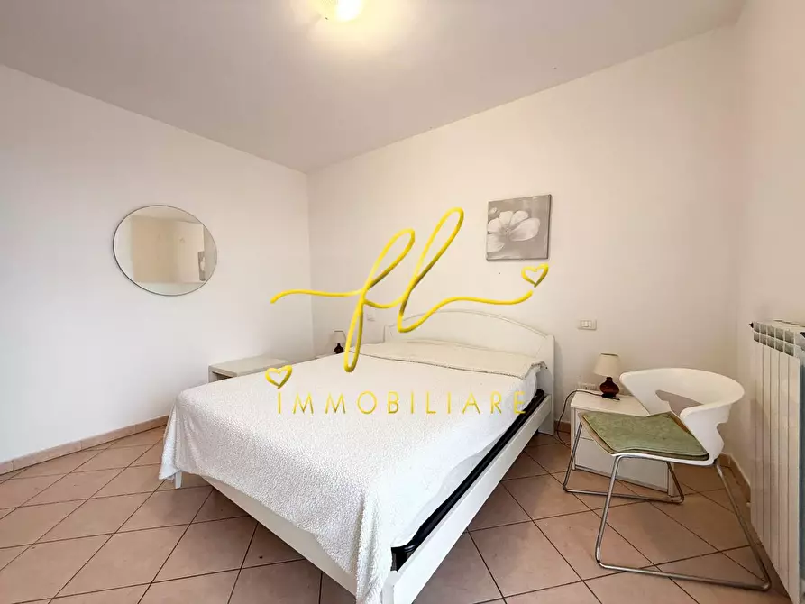 Immagine 10 di Appartamento in vendita  a Cecina