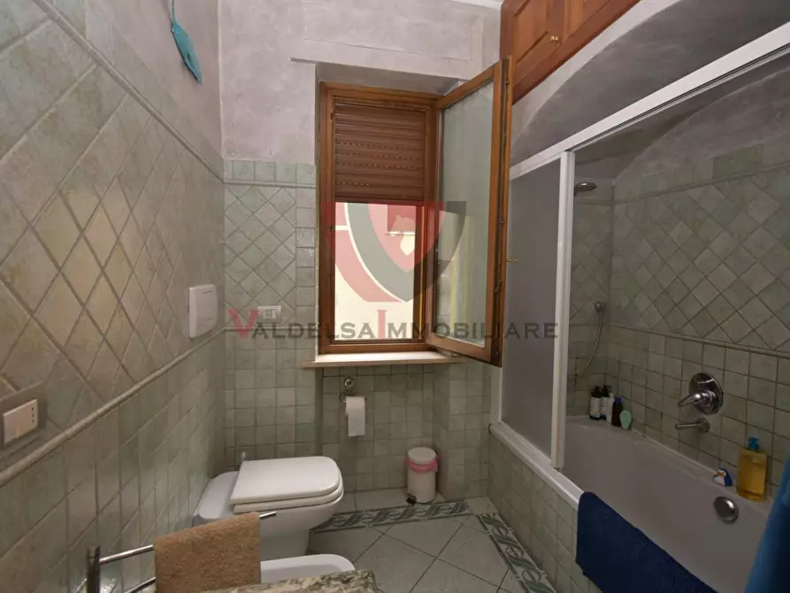 Immagine 32 di Appartamento in vendita  a Poggibonsi