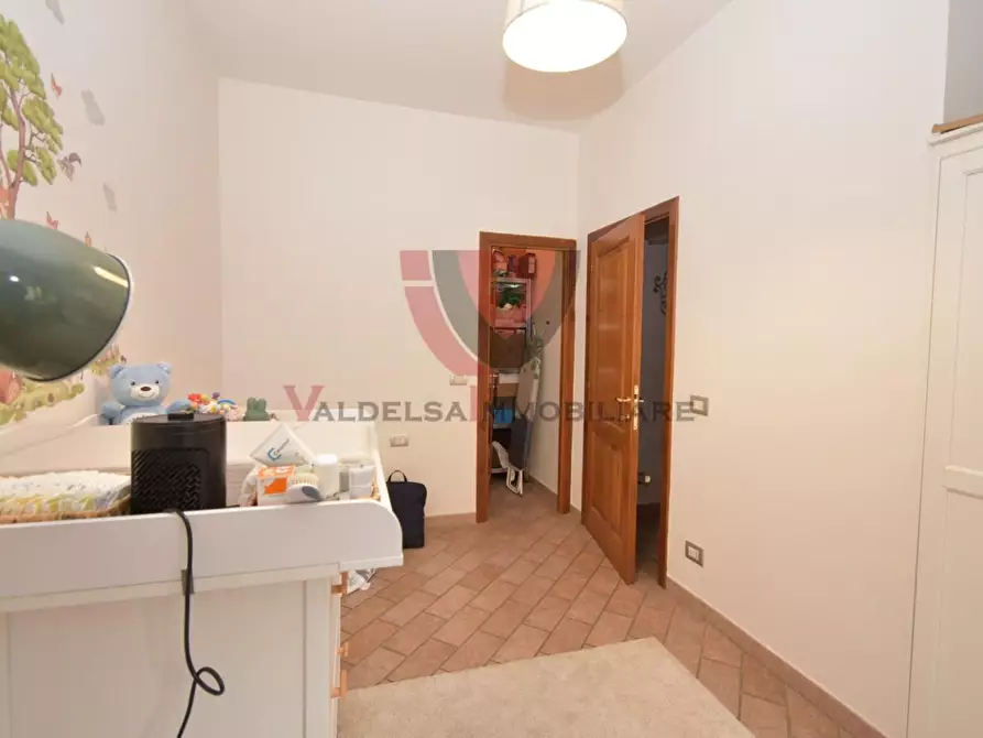 Immagine 26 di Appartamento in vendita  a Poggibonsi