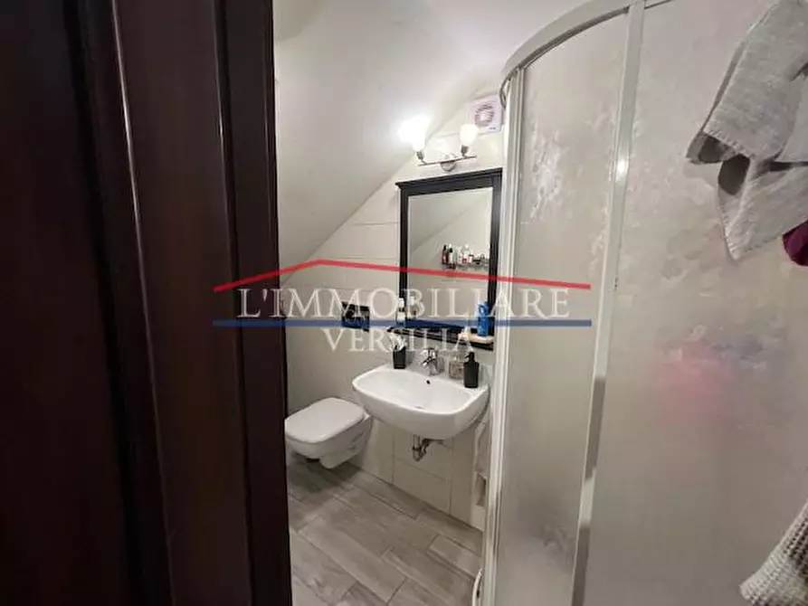 Immagine 56 di Villa in vendita  a Massa