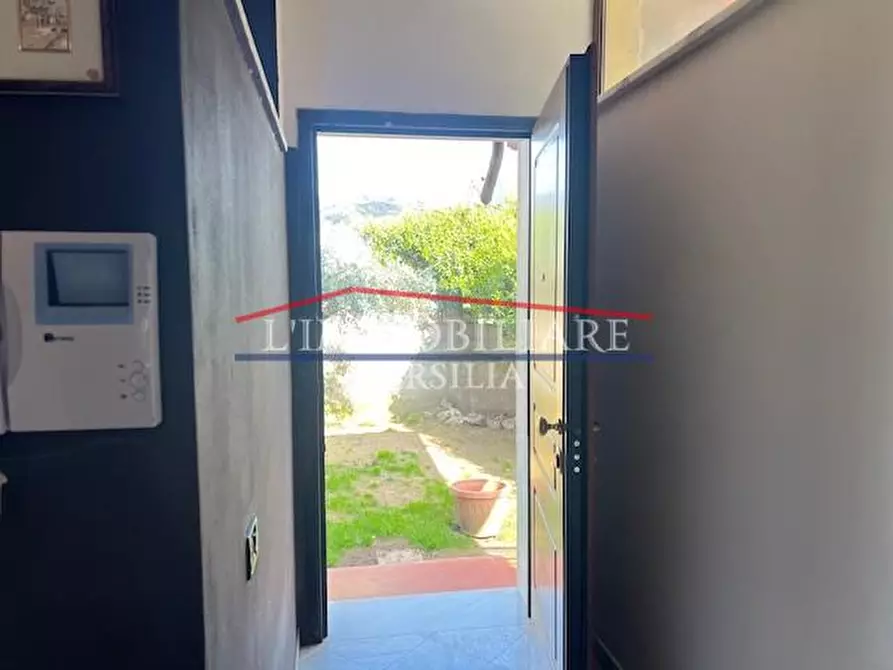 Immagine 3 di Villa in vendita  a Massa