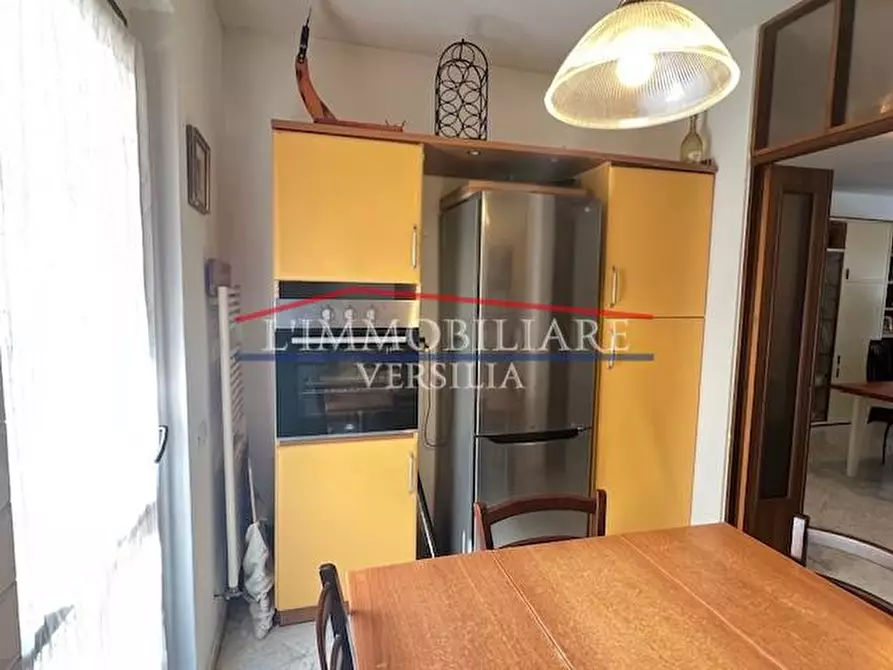 Immagine 9 di Villa in vendita  a Massa